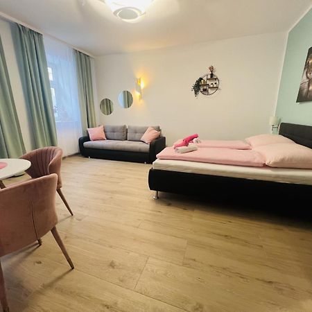 Wf-Apartment Zentral, Trendig & Modern, Westbahnhof Wien Eksteriør billede